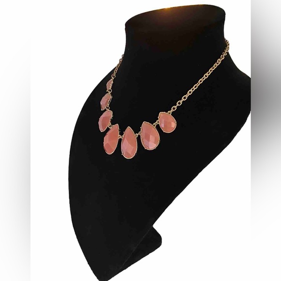 Beautiful Peach Adjustable Statement Necklace - Picture 3 of 12